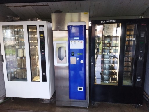 Boerenautomaat, verkoop van verse boerenproducten.