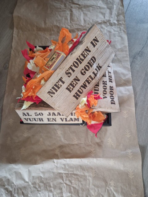 Cadeau Gebrande houtblokken met tekst.